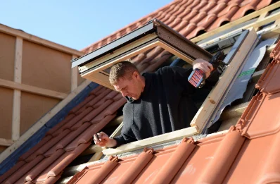 Pose de fenêtres de toit Velux à Ver